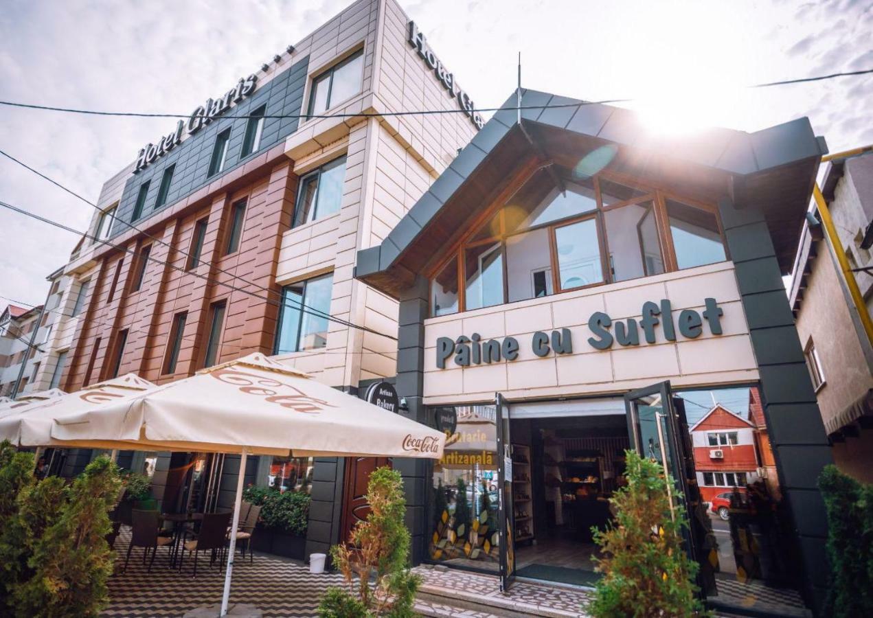Hotel Glaris Tirgu Frumos Kültér fotó