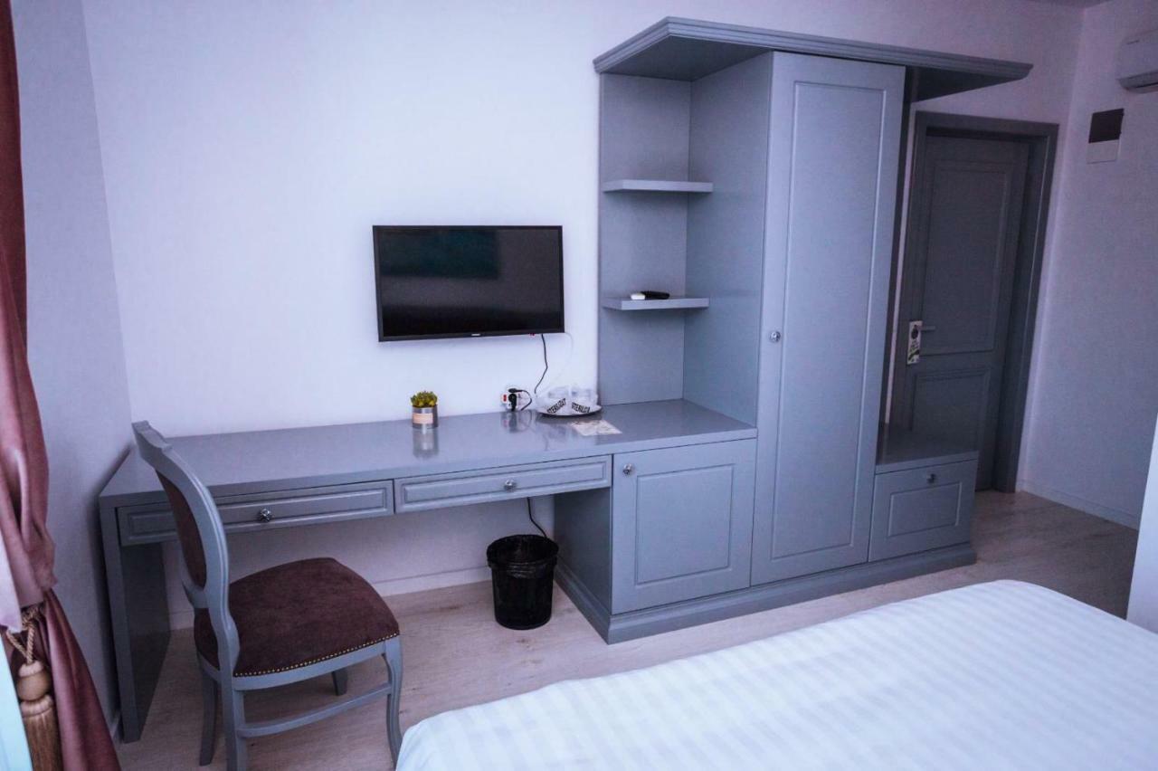 Hotel Glaris Tirgu Frumos Kültér fotó