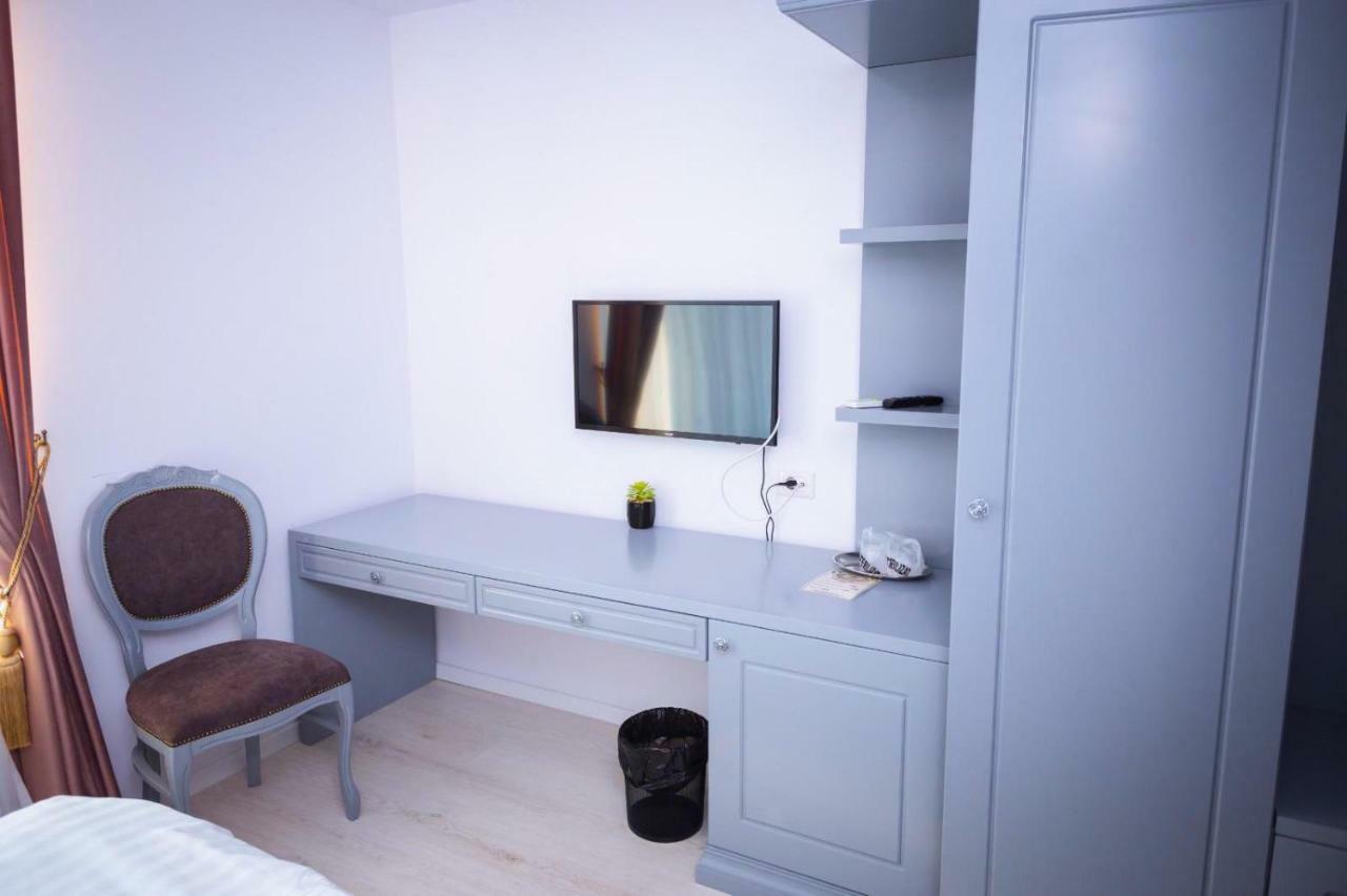 Hotel Glaris Tirgu Frumos Kültér fotó