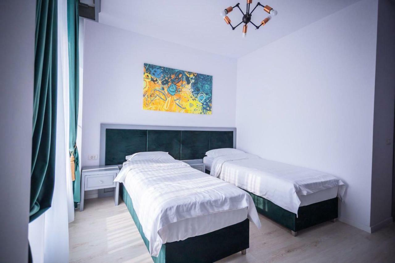 Hotel Glaris Tirgu Frumos Kültér fotó