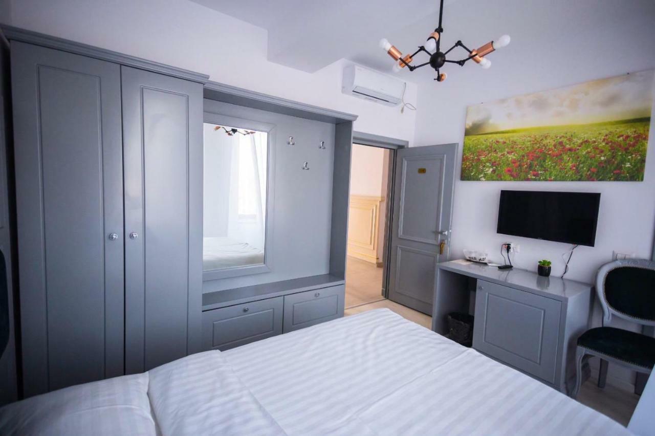 Hotel Glaris Tirgu Frumos Kültér fotó
