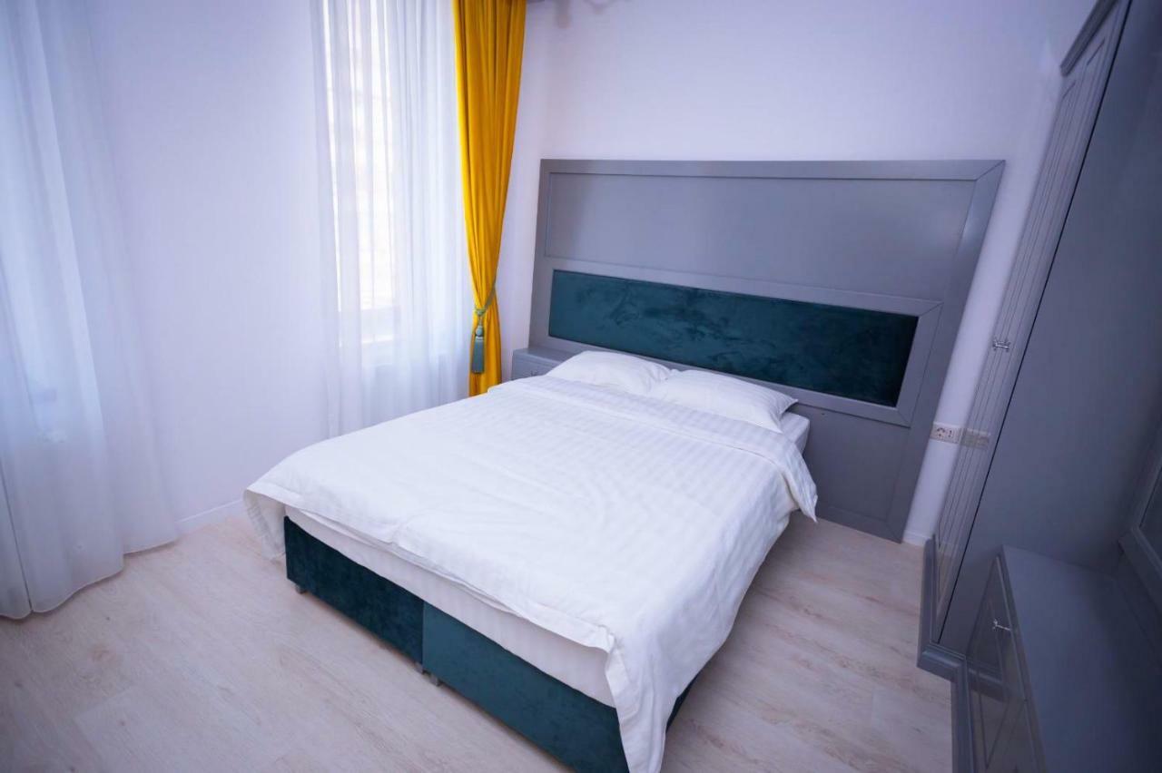 Hotel Glaris Tirgu Frumos Kültér fotó