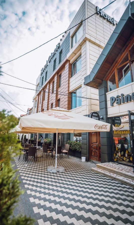 Hotel Glaris Tirgu Frumos Kültér fotó